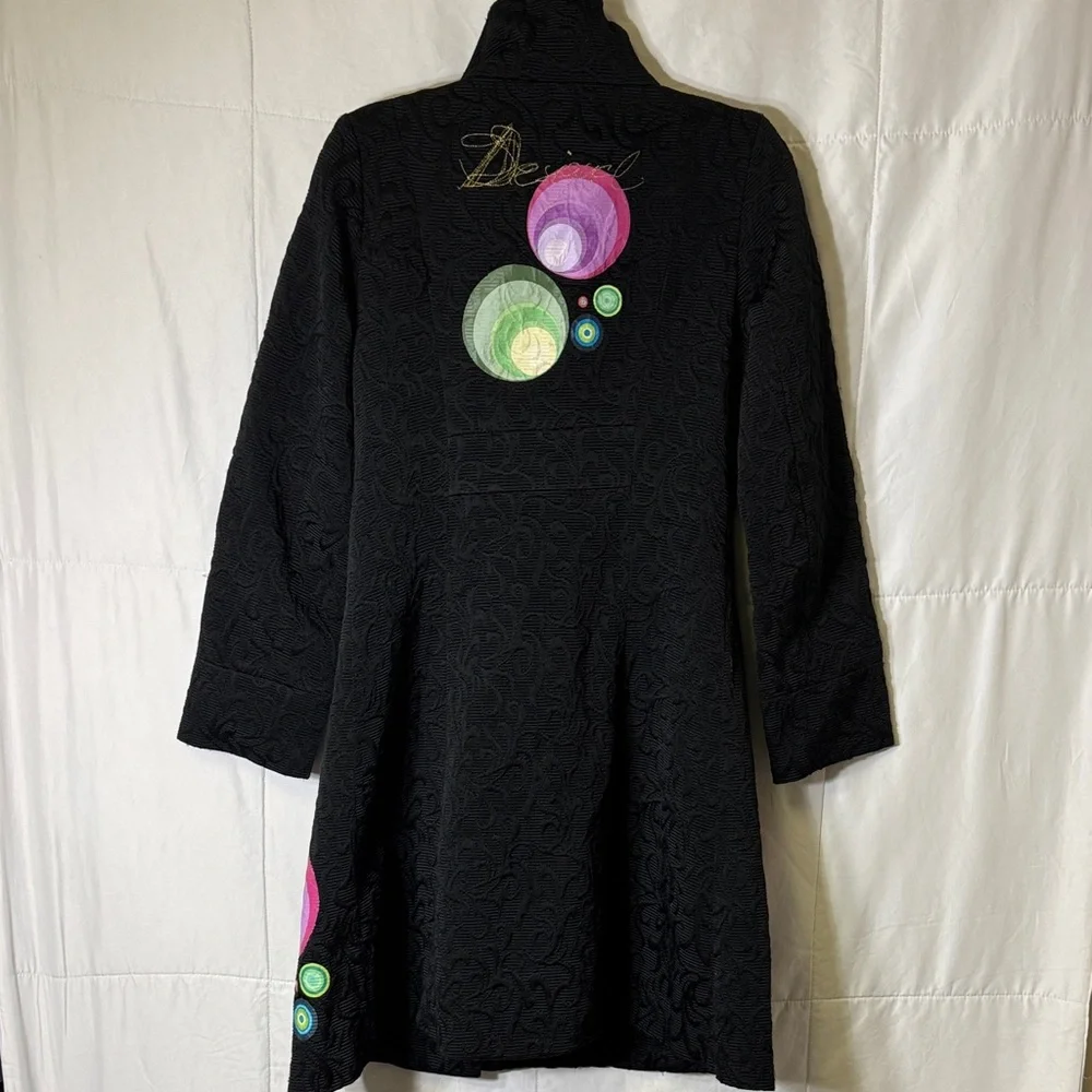 Desigual Black Textured Button Front‎ Coat Size 42 Colorful Circle Embellish